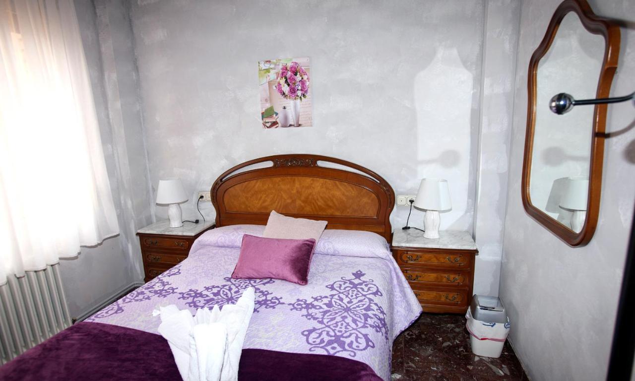 Pension Como En Casa Rincon de Soto Ngoại thất bức ảnh